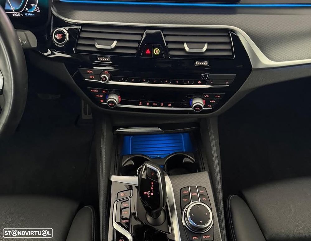 BMW 520 e Pack M - 11