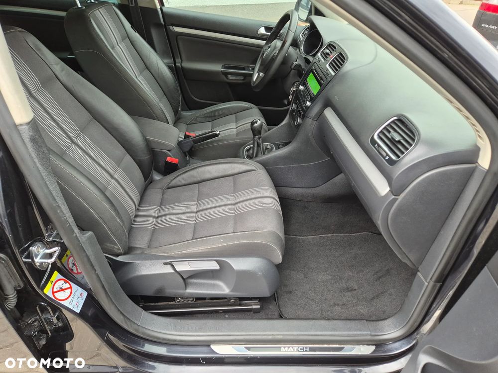 Volkswagen Golf 1.6 TDI DPF MATCH - 12