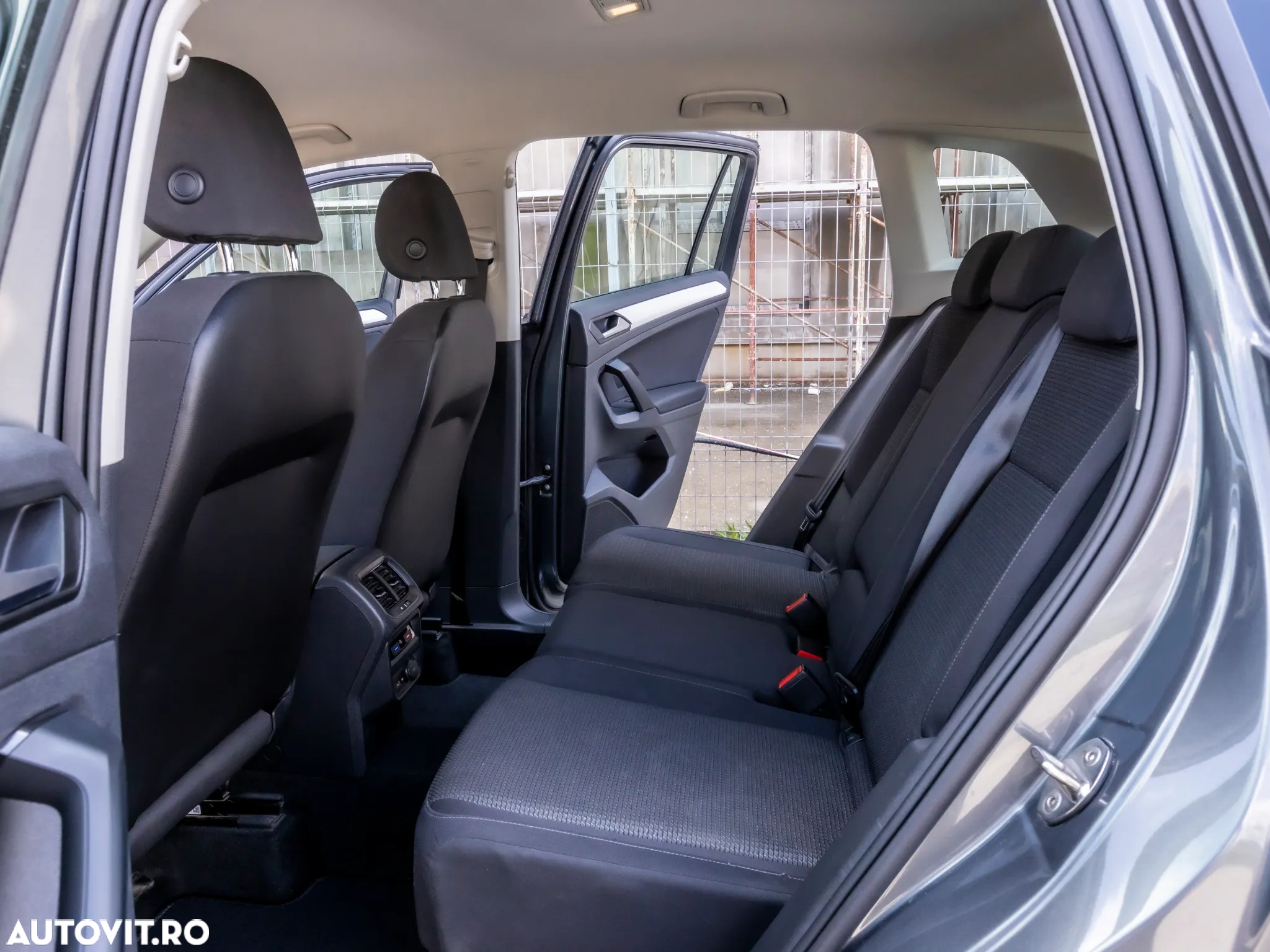 Volkswagen Tiguan 1.5 TSI ACT Trendline - 14