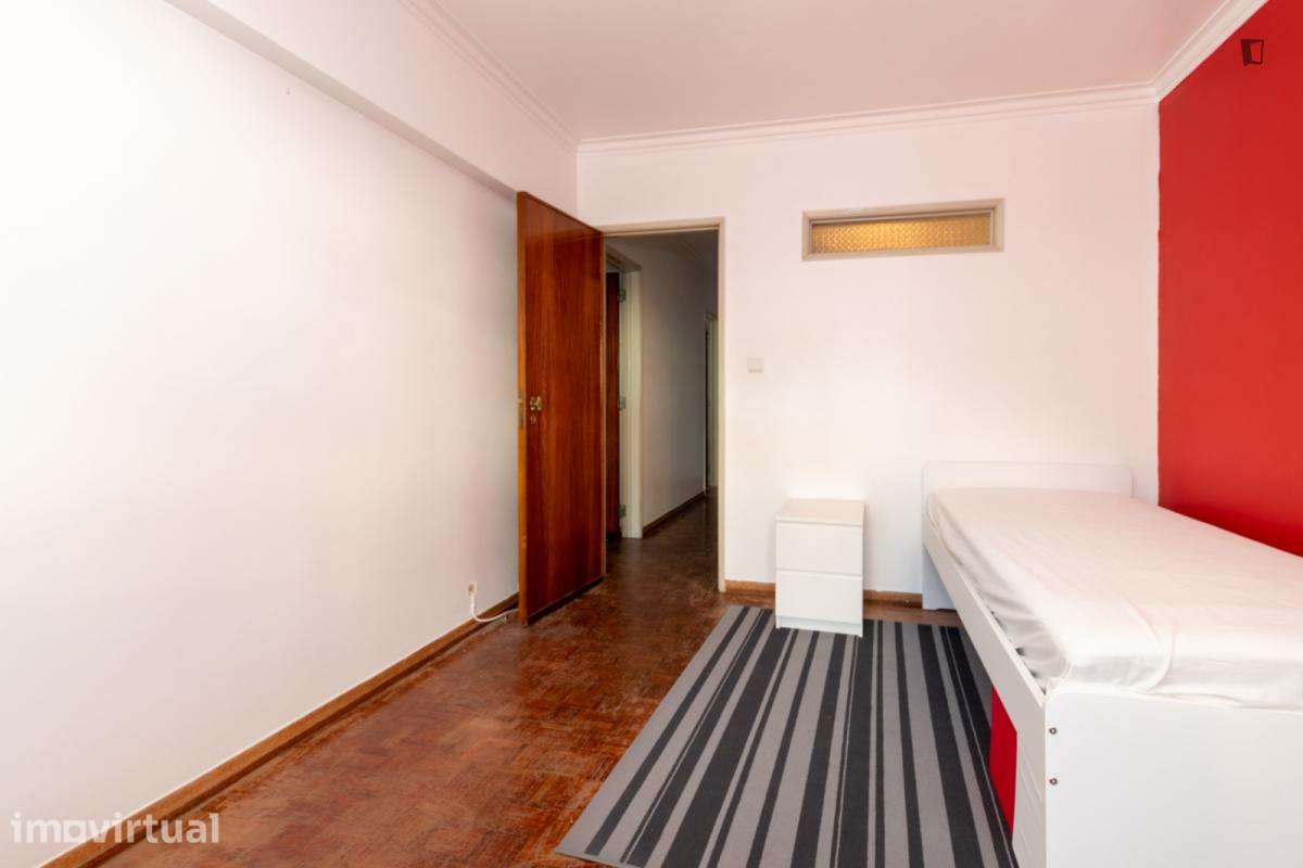 Quarto - localizado em Lisbon - Grande imagem: 2/8