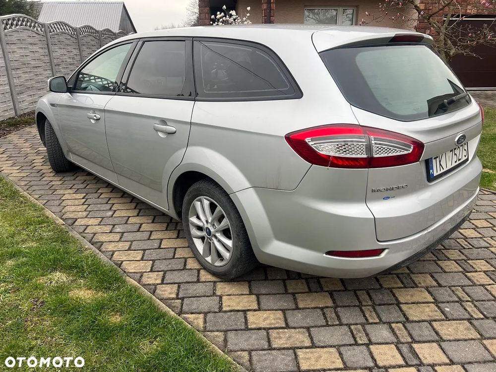 Ford Mondeo 2.0 TDCi Ambiente - 3