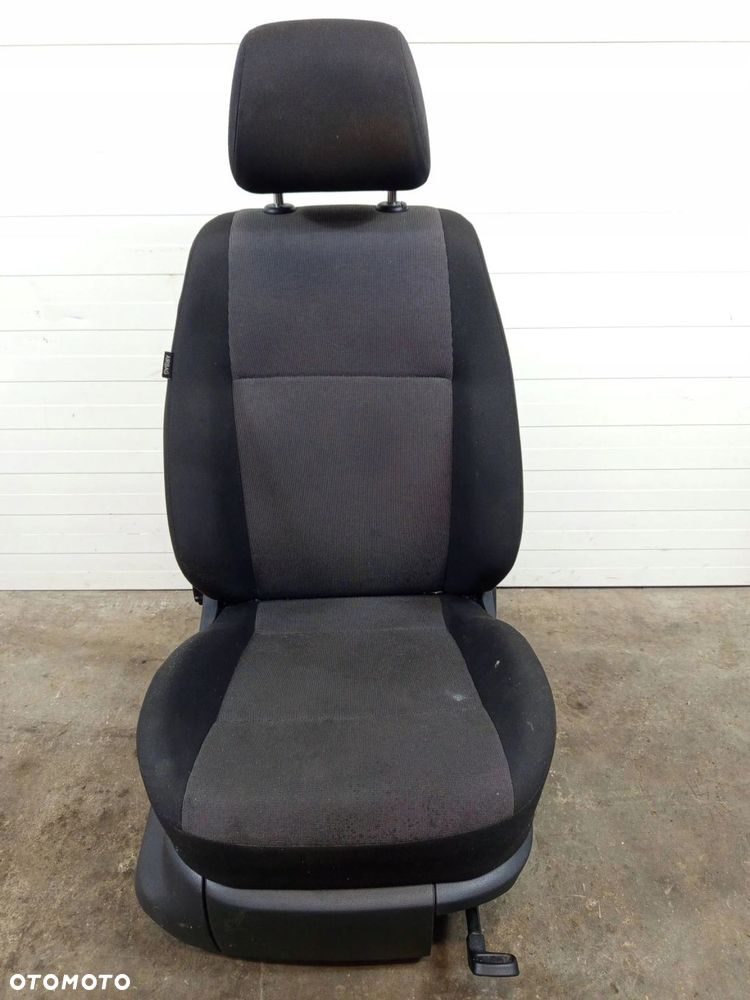 Fotel pasażera Przód strona prawa Volkswagen Caddy 2K5 15-20 - 1
