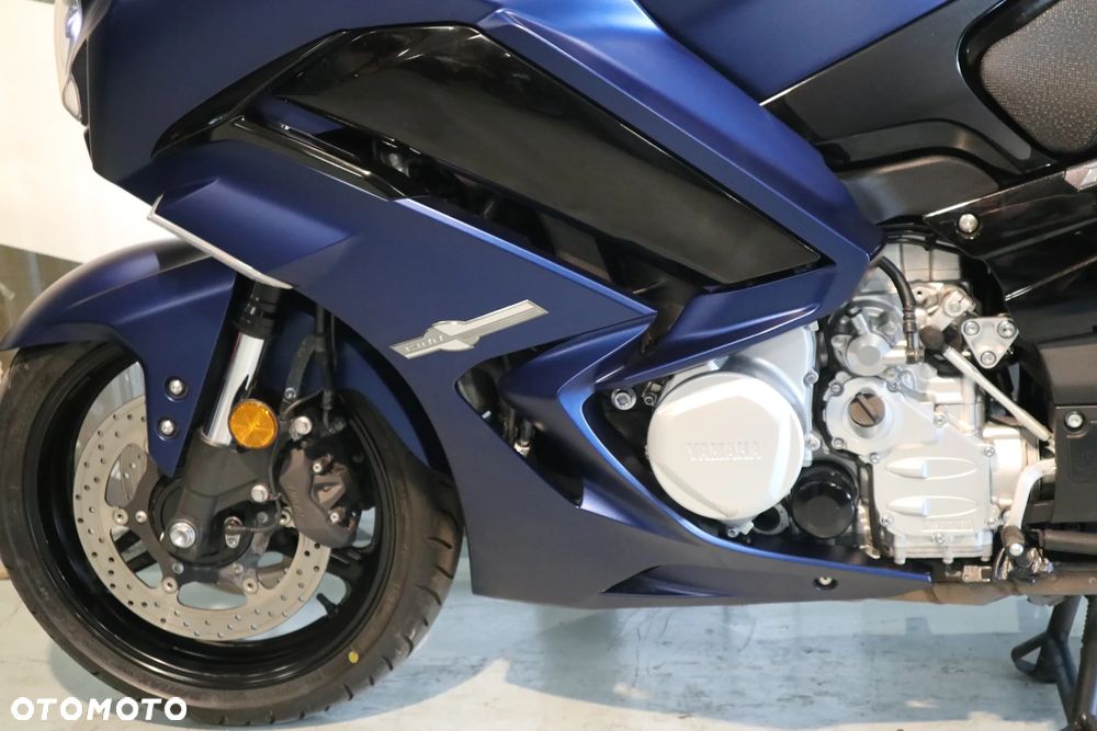 Yamaha FJR - 6