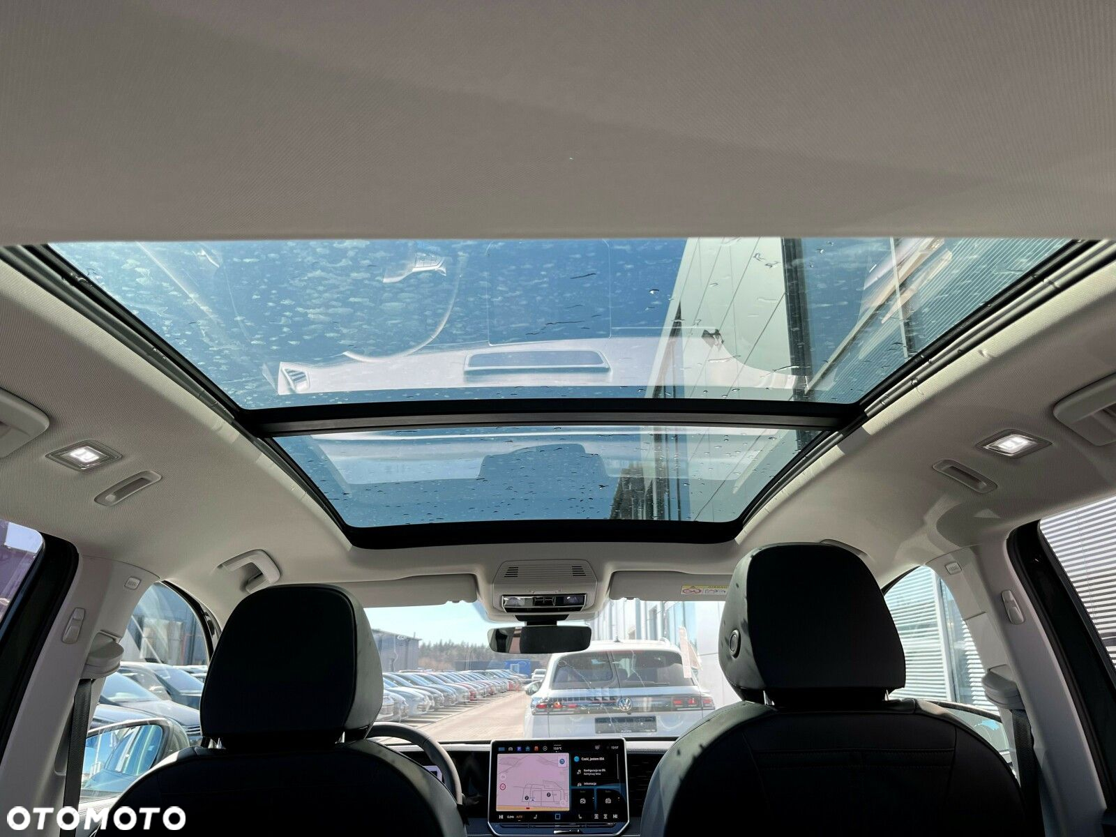 Volkswagen Tiguan - 12