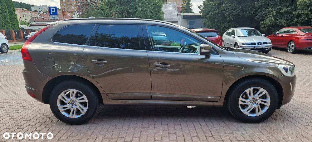 Volvo XC 60 D4 Momentum - 9