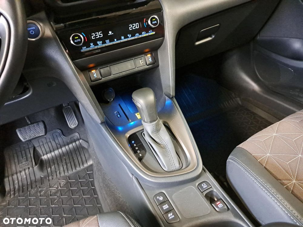 Toyota Yaris Cross - 24