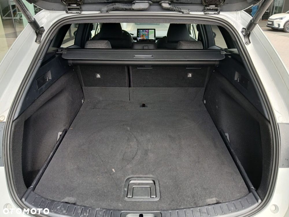 Toyota Corolla 1.8 Hybrid Style - 36