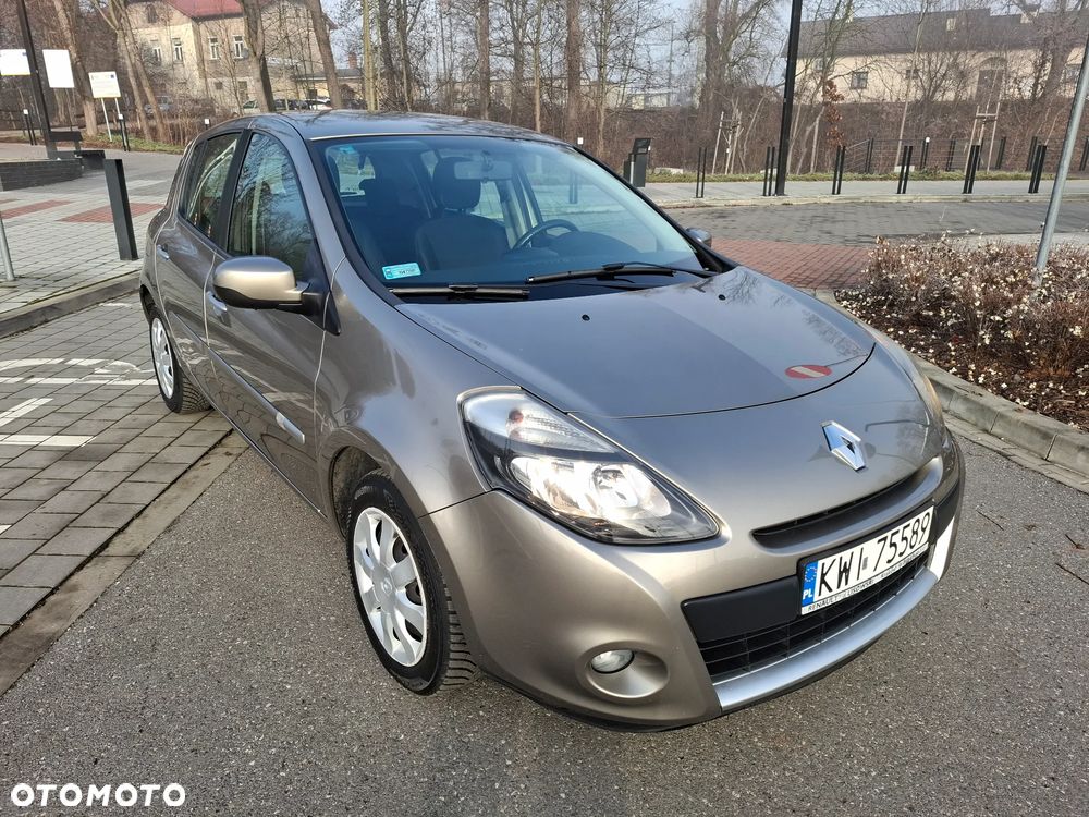 Renault Clio 1.2 16V Alize - 11