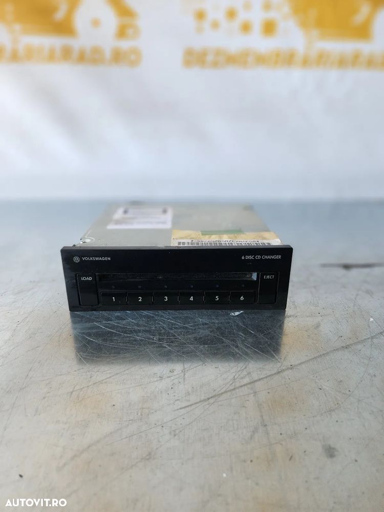 Magazie Cd Vw Golf 5 Tiguan Cod 1Ka - Dezmembrari Arad - 1