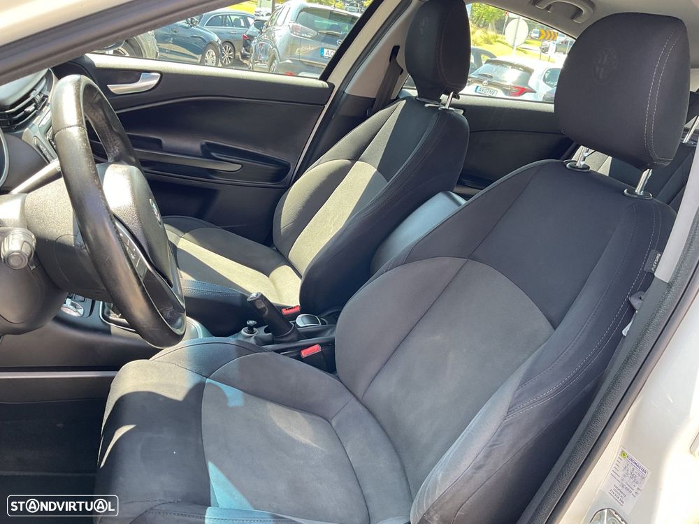 Alfa Romeo Giulietta 1.6 JTDM Exclusive - 19