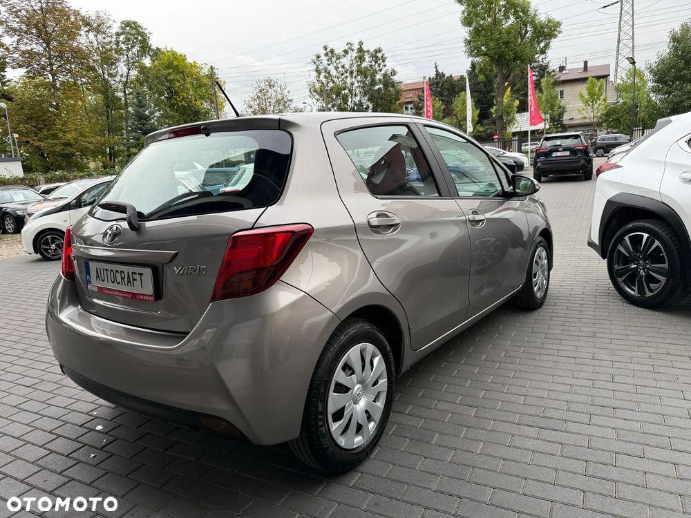 Toyota Yaris 1.0 Active EU6 - 25