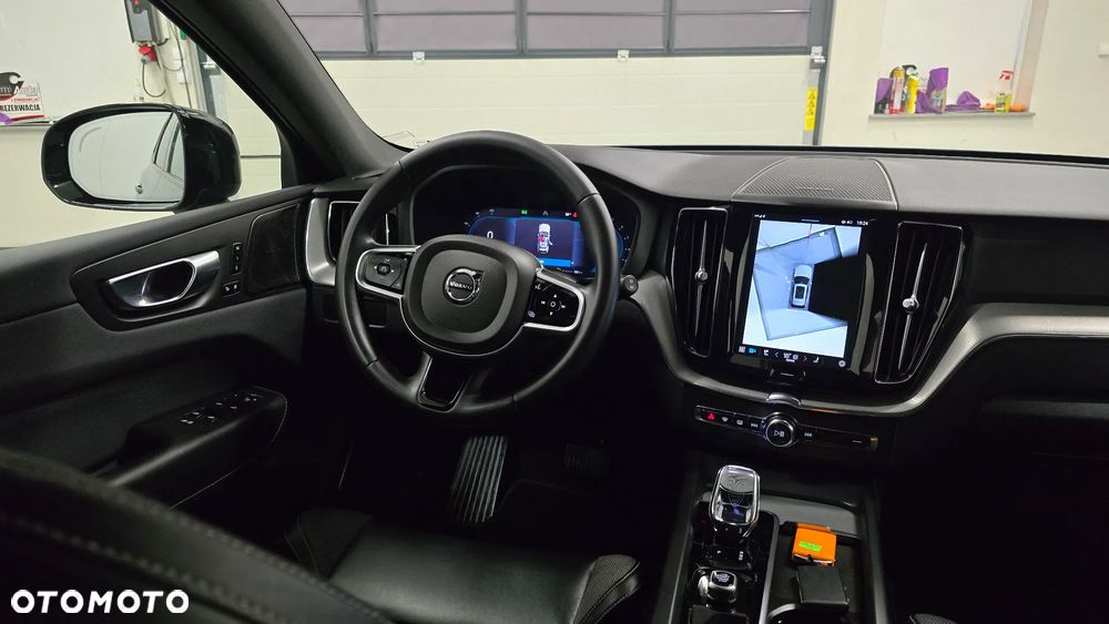 Volvo XC 60 B4 B Plus Dark - 20