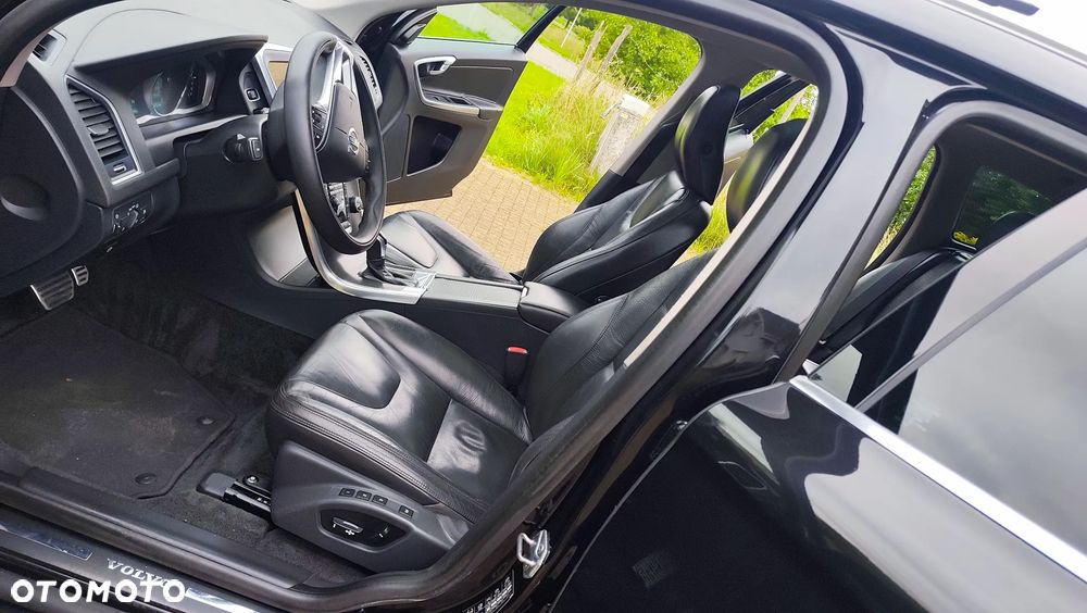Volvo XC 60 D5 AWD Geartronic Summum - 5