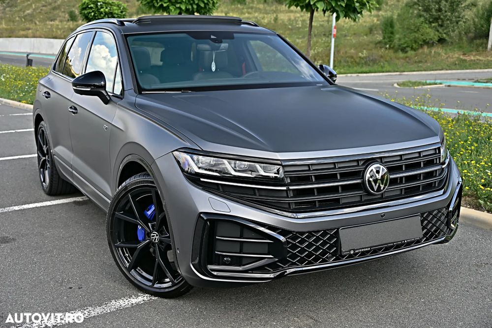 Volkswagen Touareg - 1