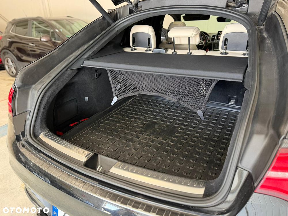 Mercedes-Benz GLE - 22