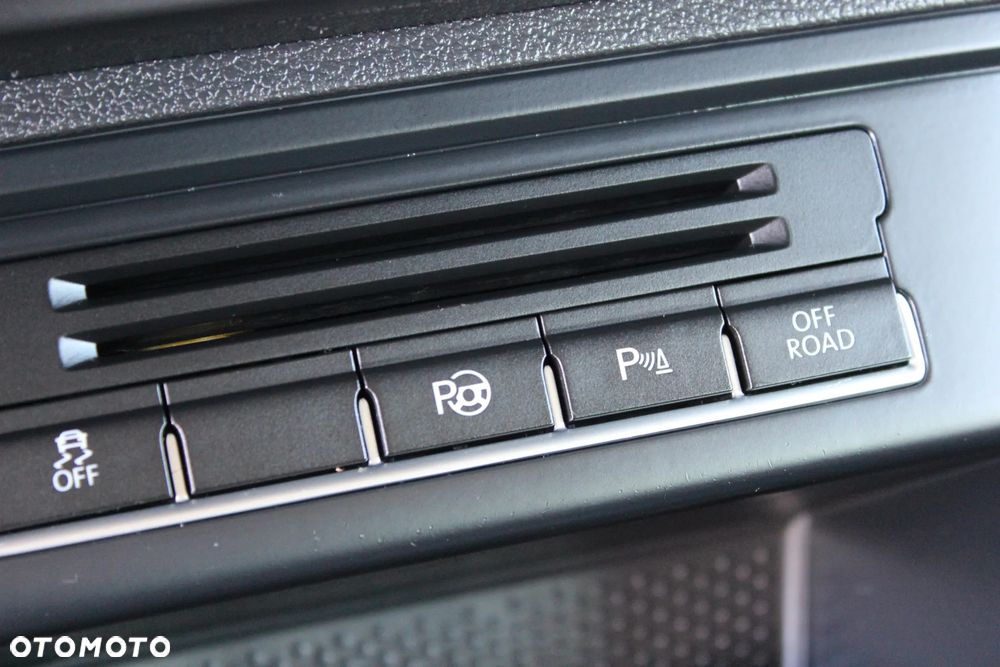 Volkswagen Tiguan 2.0 TDI DPF 4Motion BlueMotion Technology Lounge Sport & Style - 30