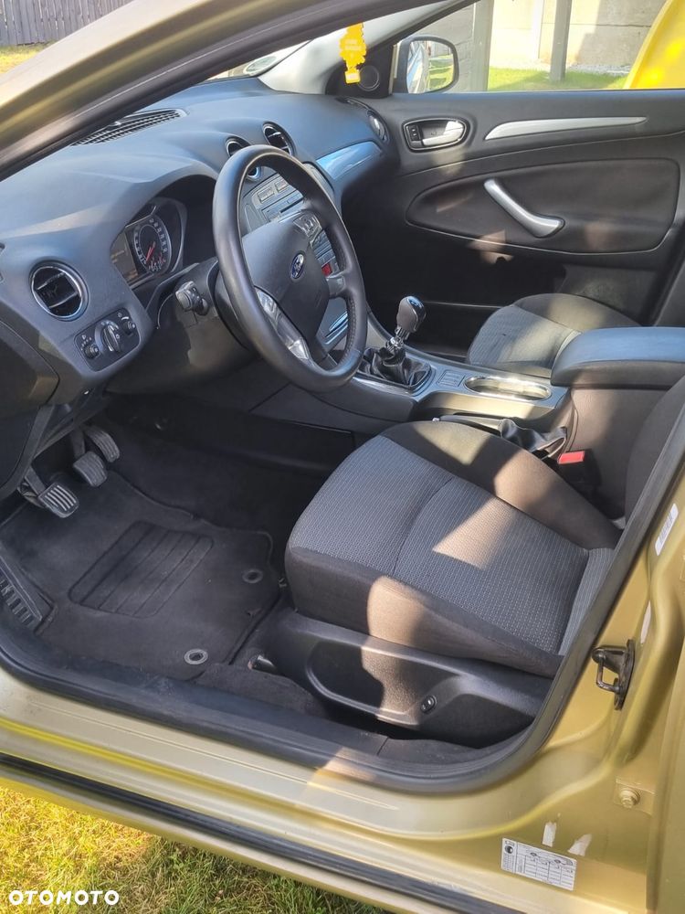Ford Mondeo - 7