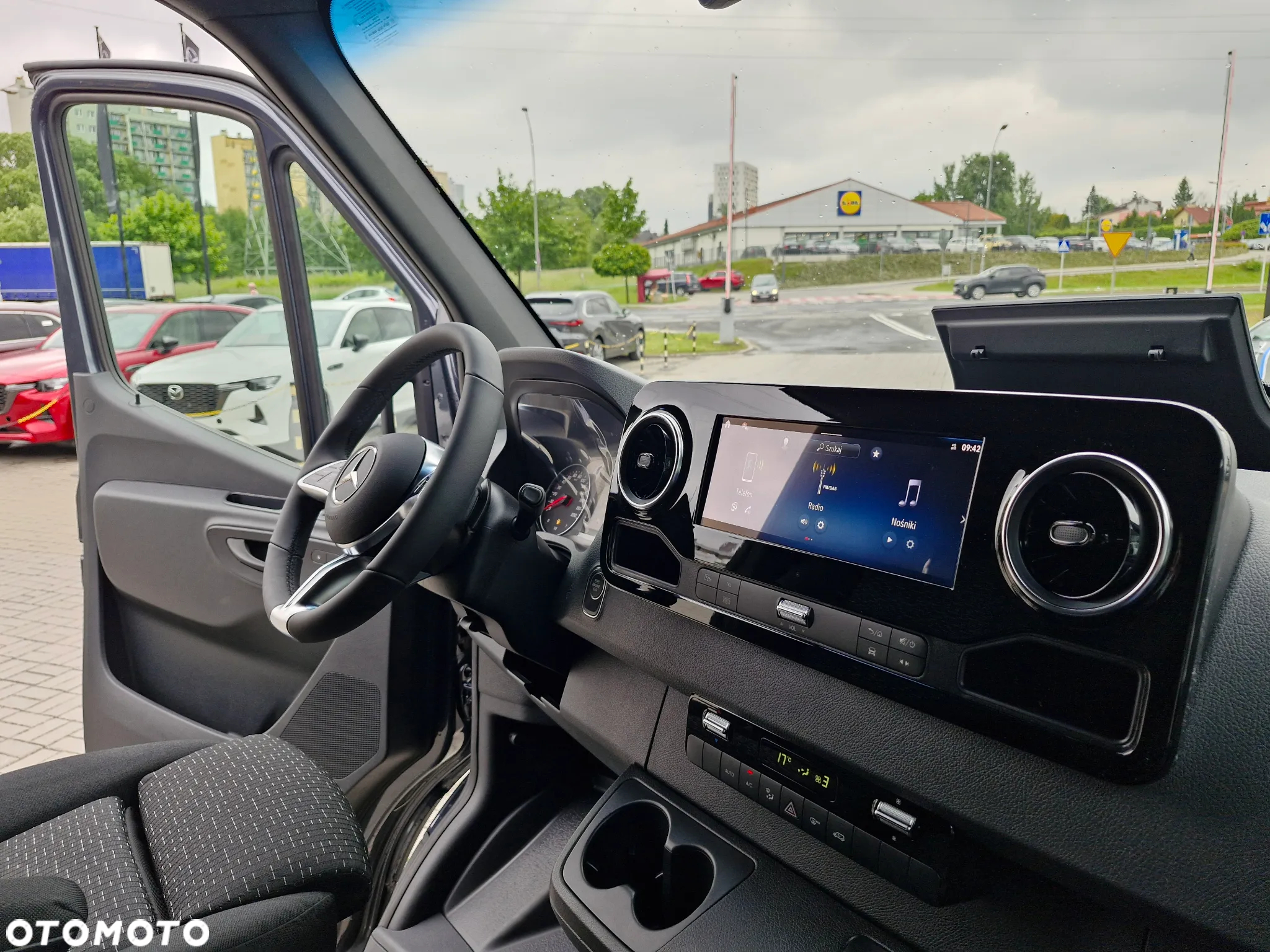 Mercedes-Benz Sprinter - 38