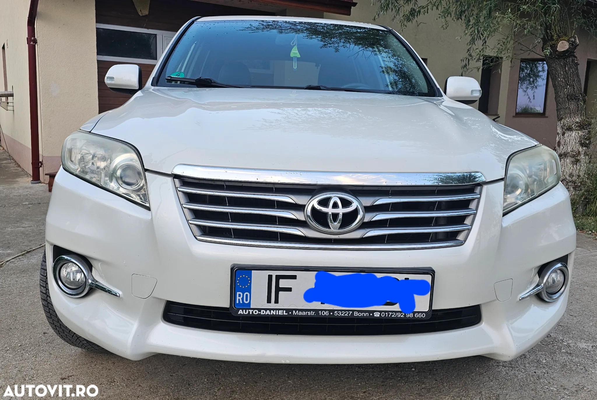 Toyota RAV4 2.2 D-CAT AWD Aut Luxury - 2