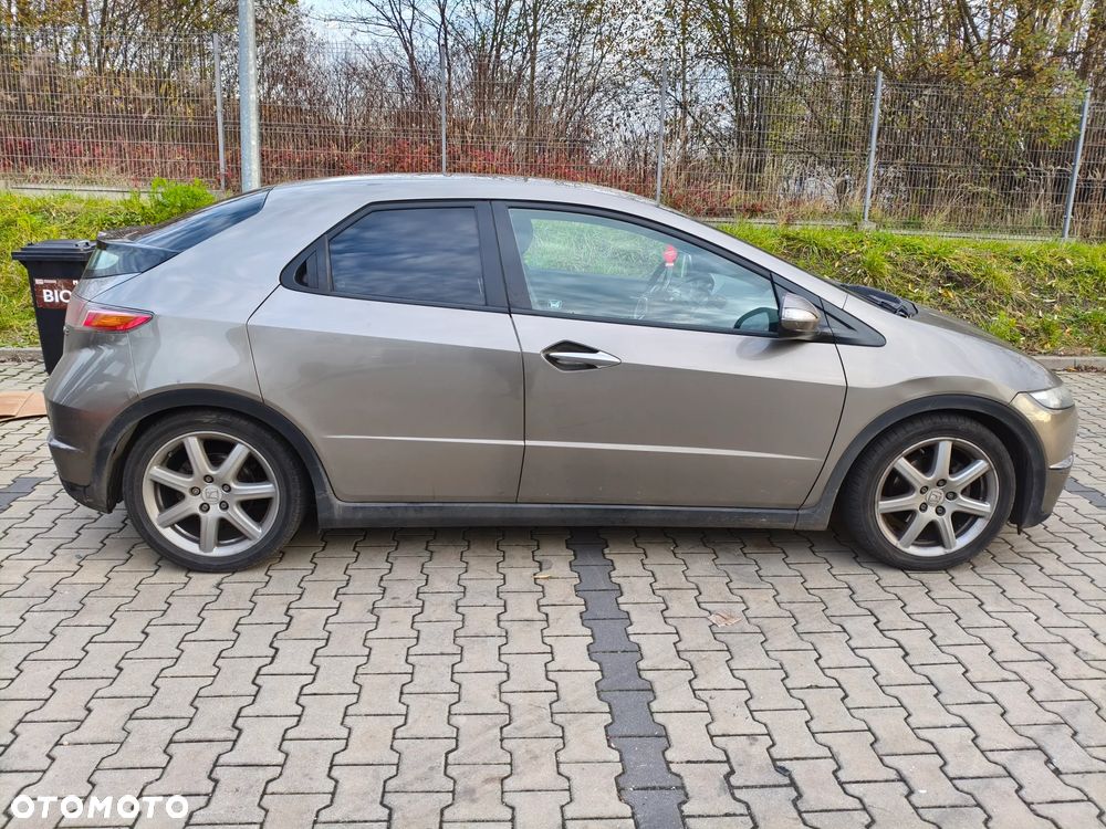 Honda Civic 1.8 Comfort - 2