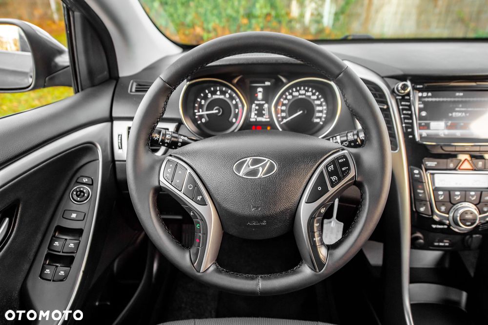 Hyundai i30 blue 1.6 GDI Passion - 19