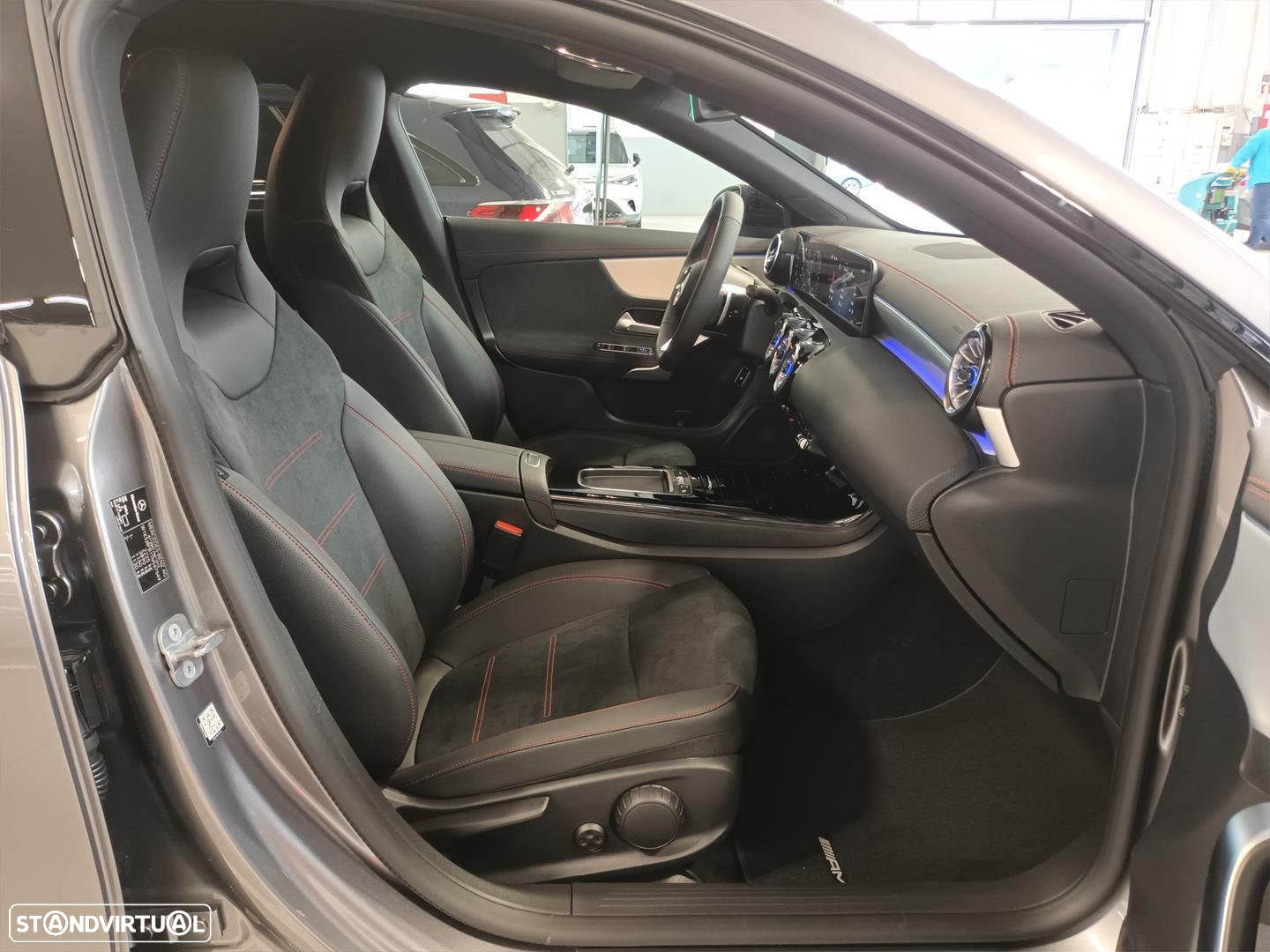 Mercedes-Benz CLA 250 e AMG Line - 14