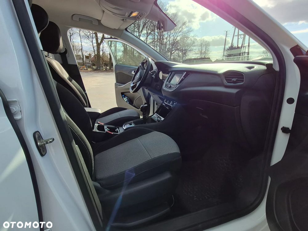 Opel Grandland X 1.2 T Enjoy S&S - 13