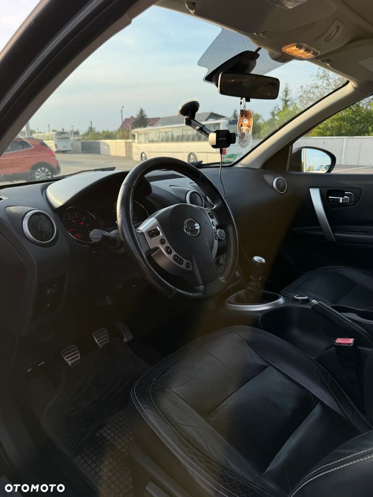 Nissan Qashqai 2.0 4x4 Tekna - 3