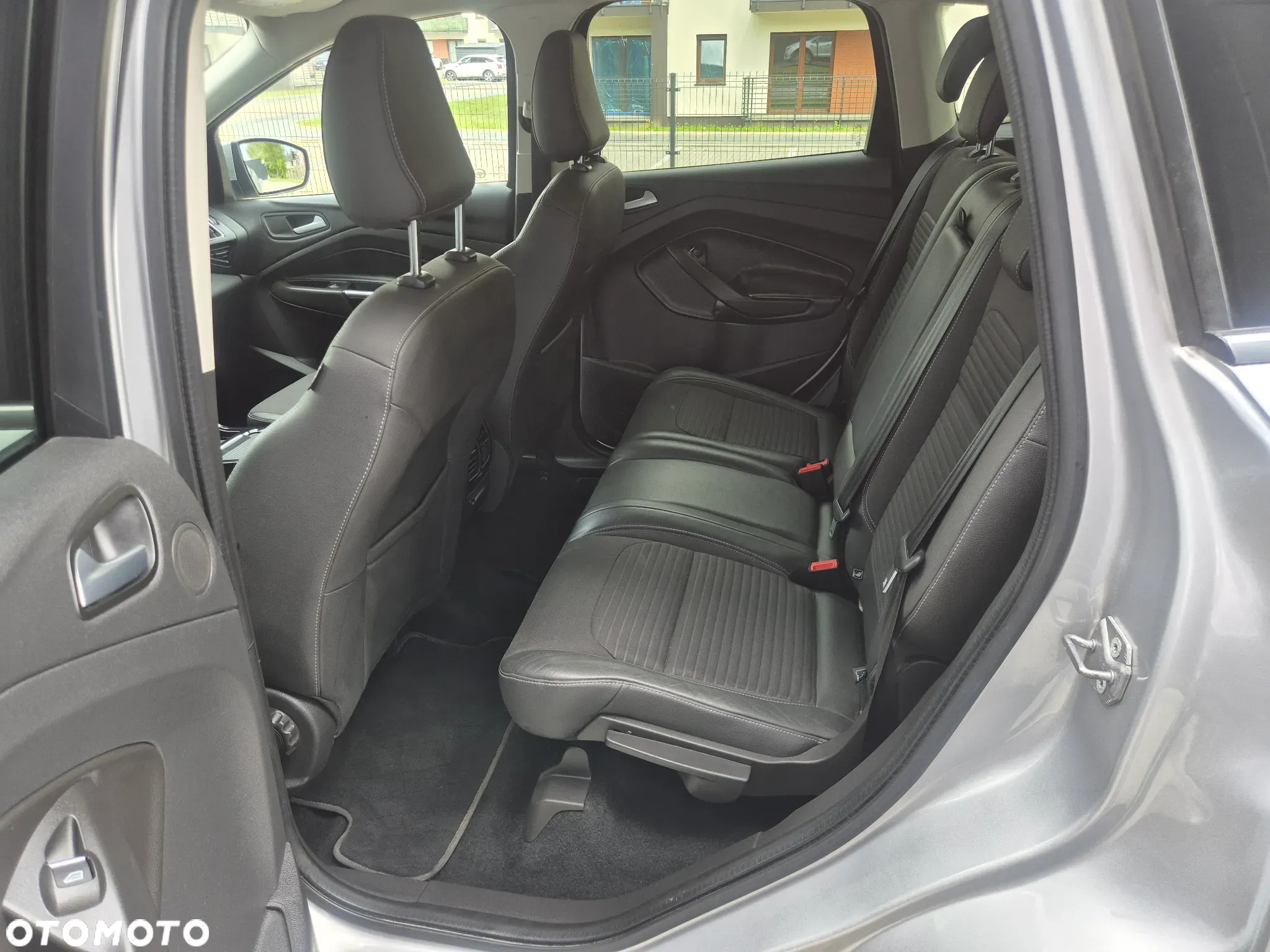 Ford Kuga 2.0 TDCi 2x4 Titanium - 20