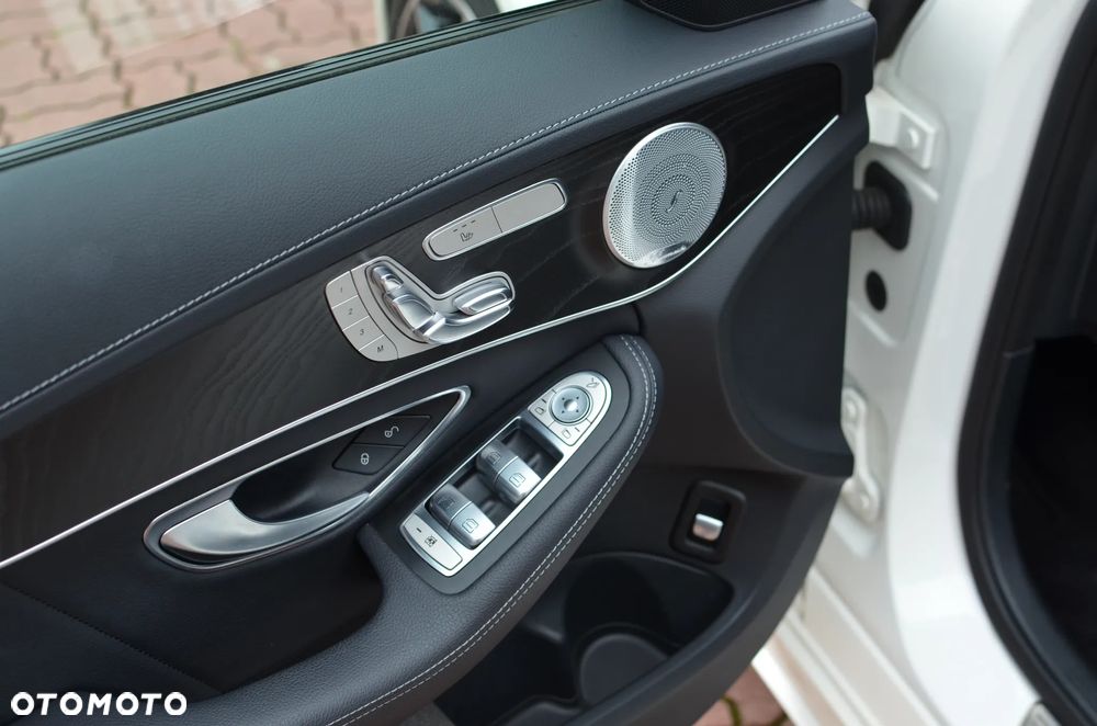 Mercedes-Benz Klasa C AMG 43 4Matic 9G-TRONIC - 13
