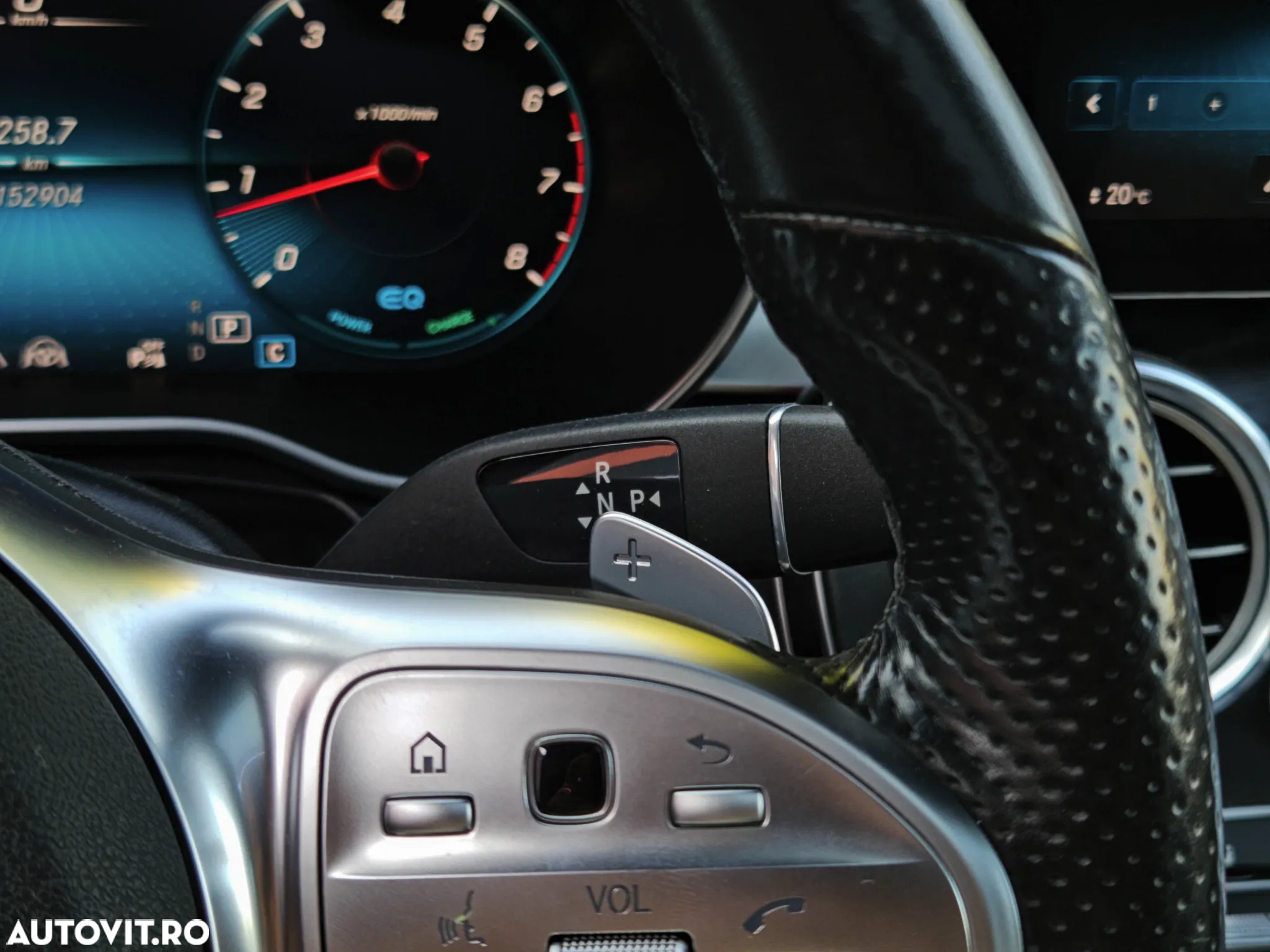 Mercedes-Benz GLC 300 e 4MATIC - 18
