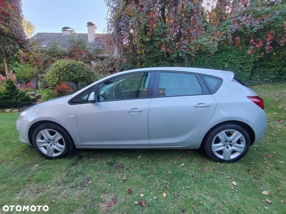 Opel Astra - 2