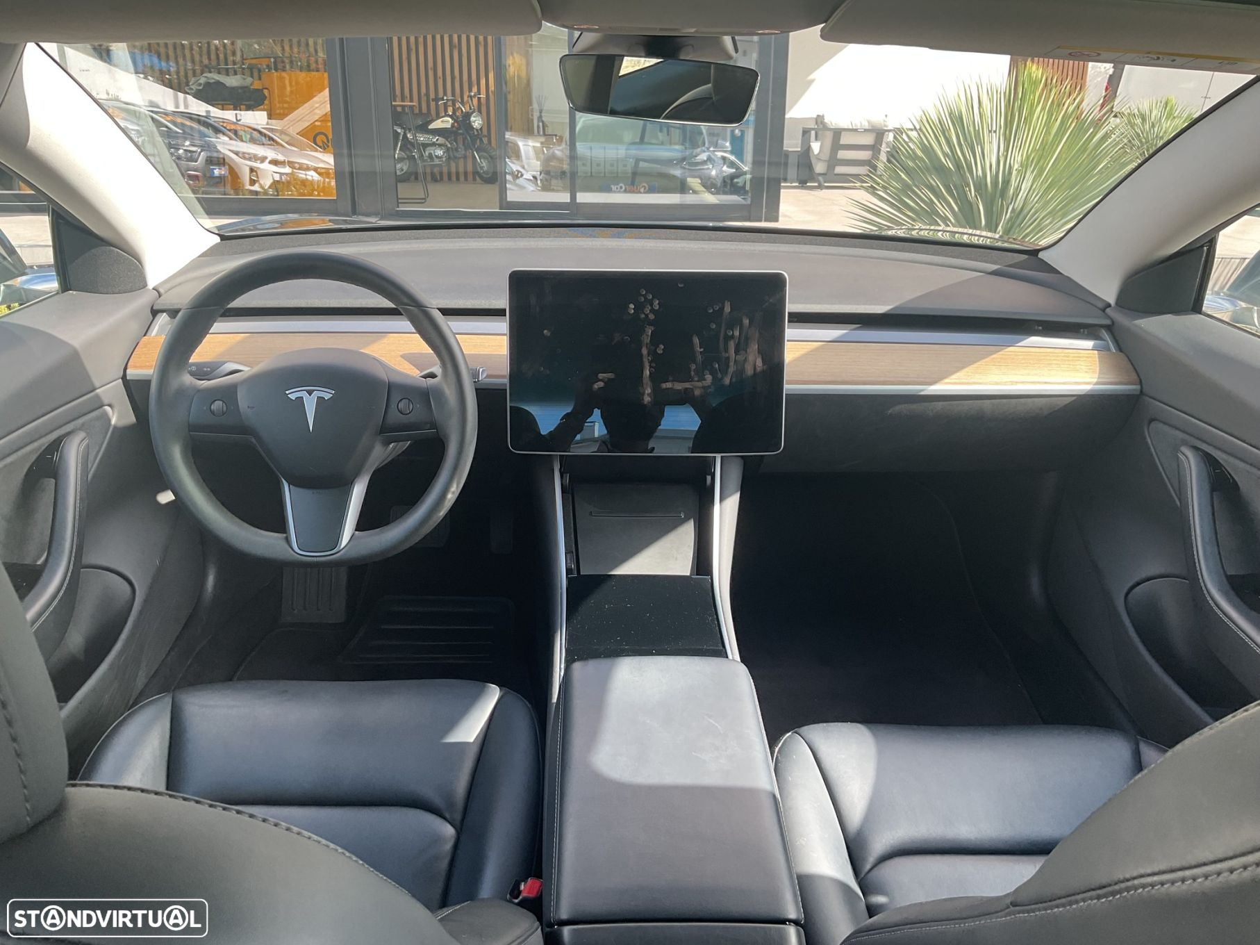 Tesla Model 3 Standard RWD Plus - 24