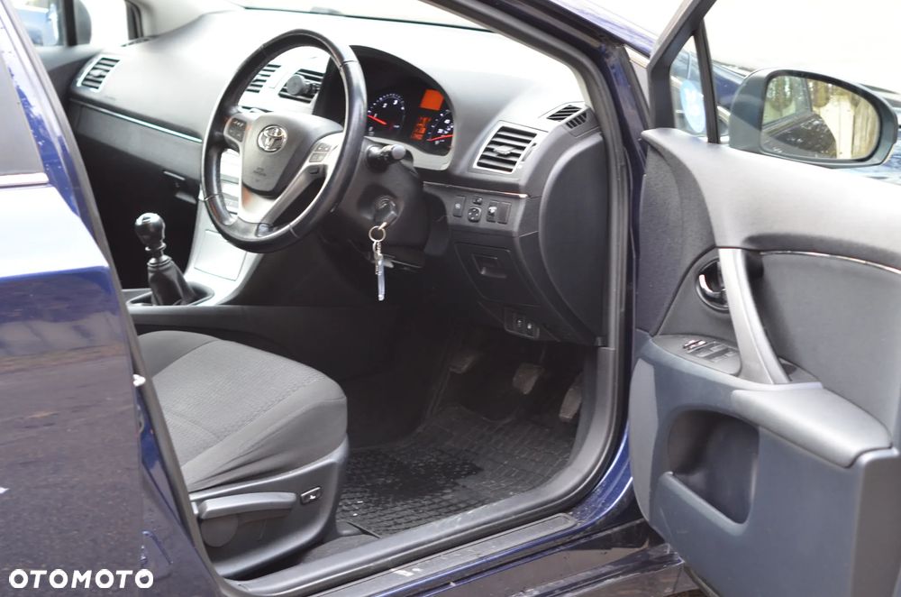 Toyota Avensis 2.0 D-4D Sol - 14