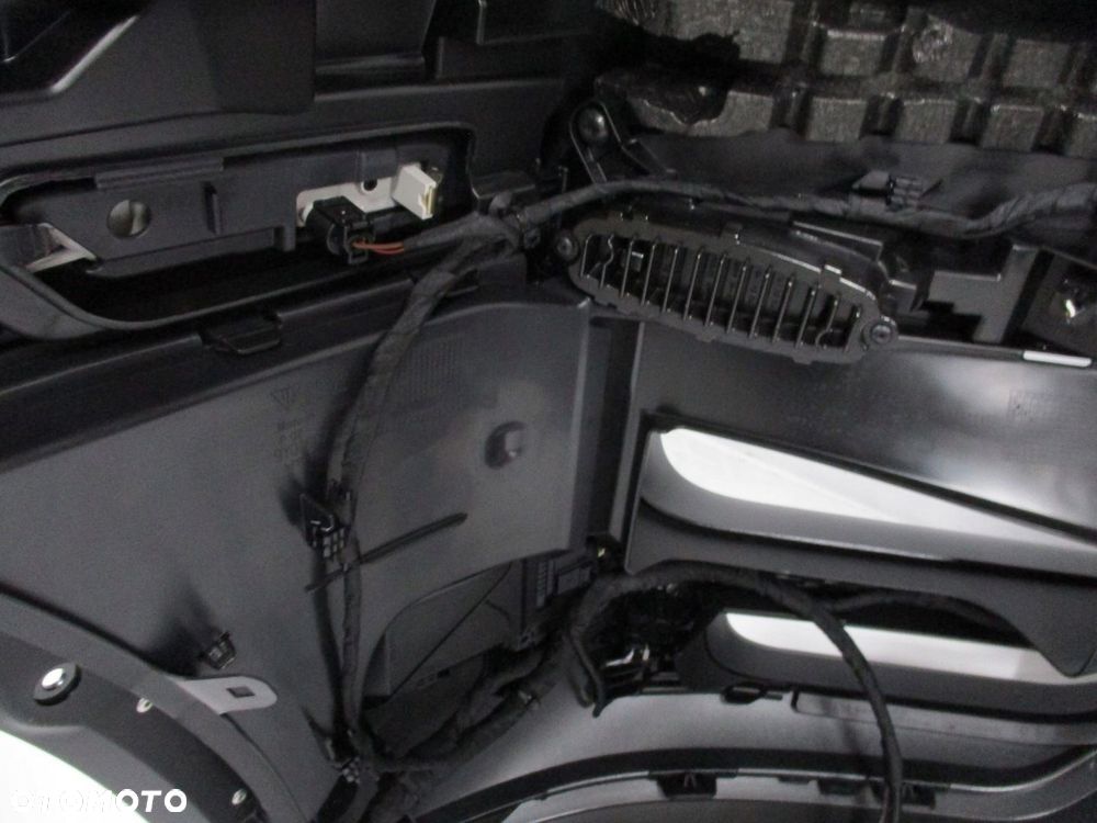 ZDERZAK PORSCHE CAYENNE 9Y0 4X PDC LED USA - 12