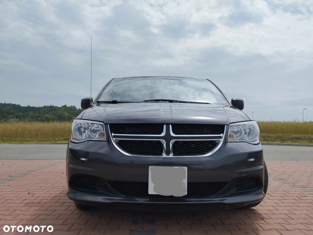 Dodge Grand Caravan - 3