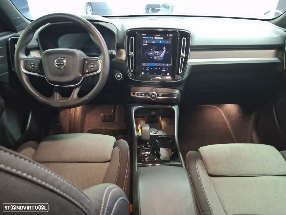 Volvo XC 40 2.0 B3 Plus Dark - 13