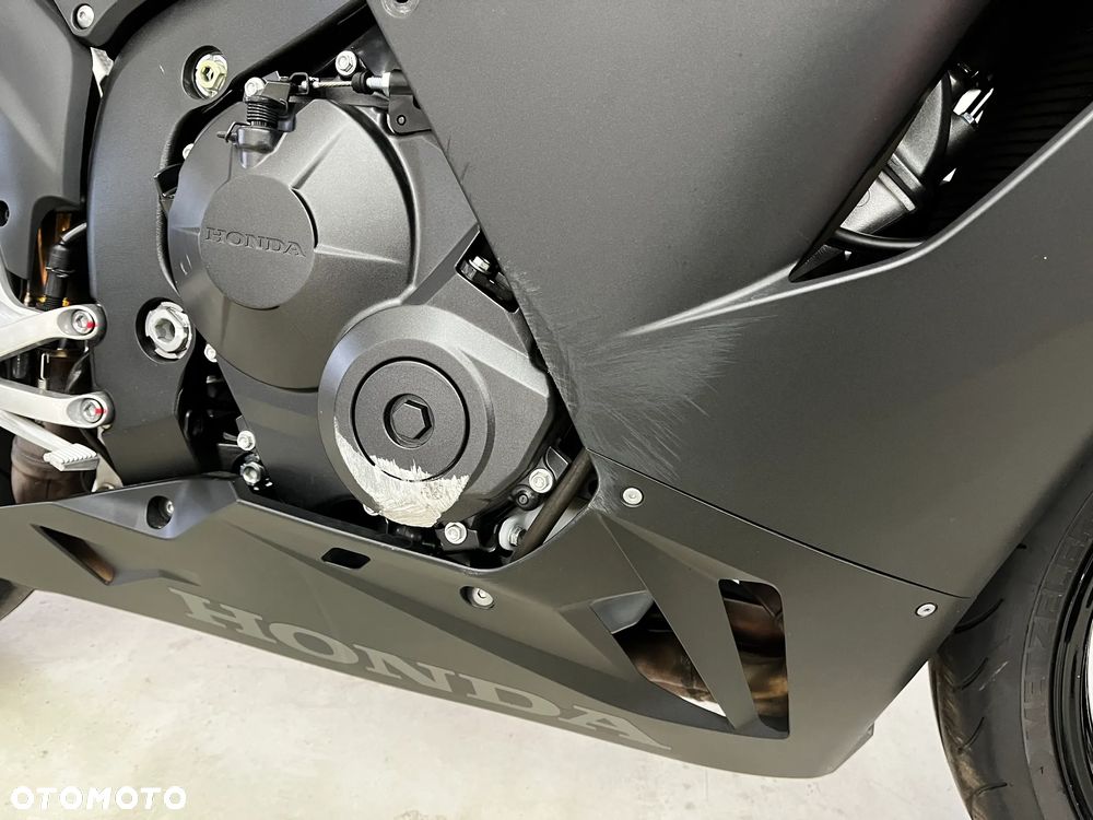 Honda CBR - 9