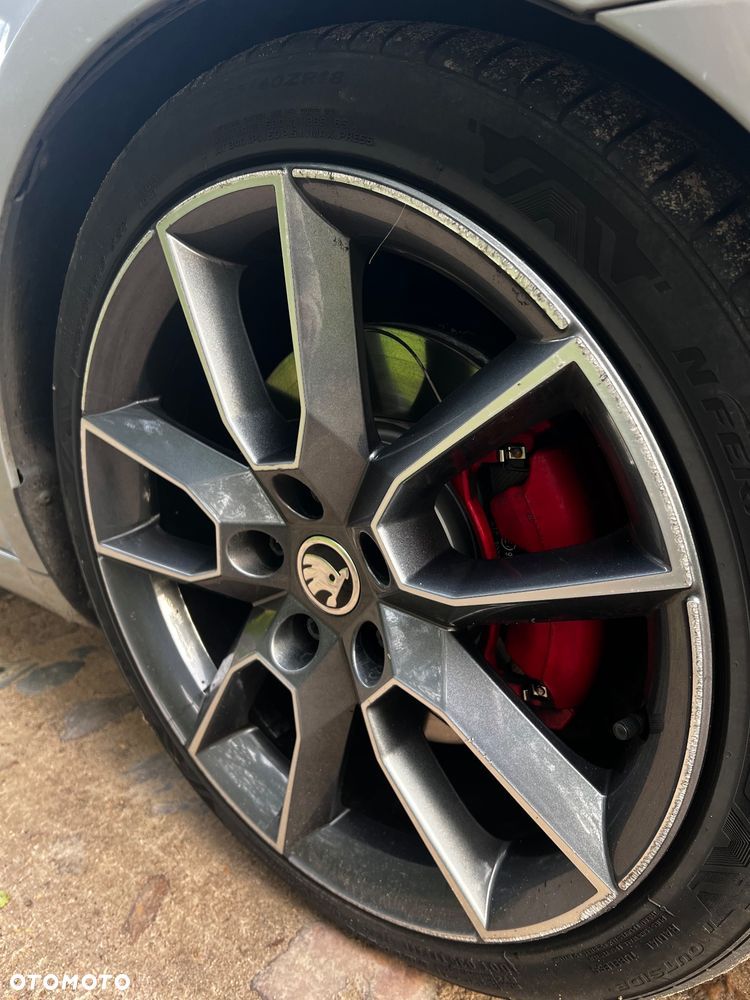 Skoda Octavia 2.0 TDI RS DSG - 7