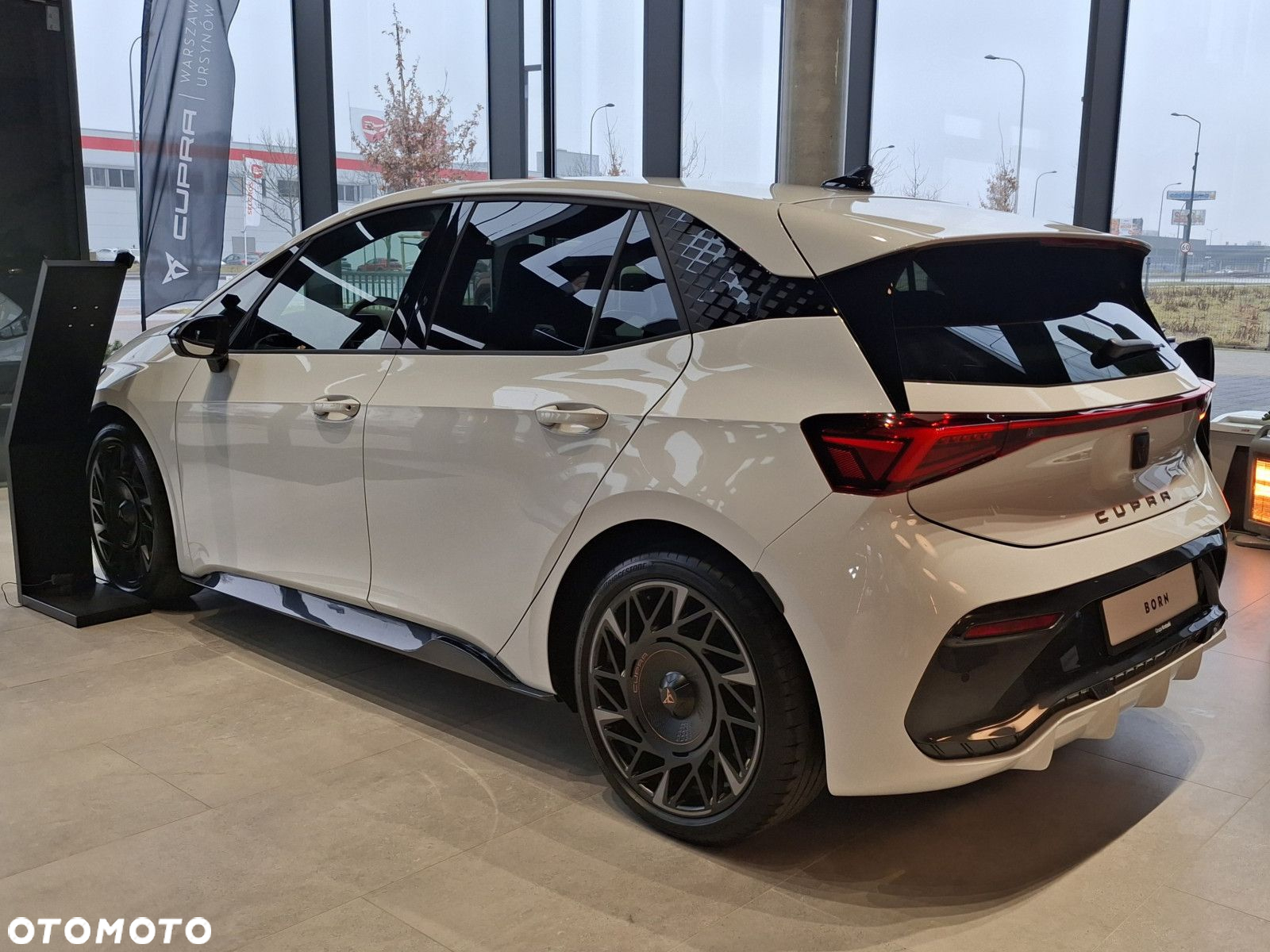 Cupra Born - 6