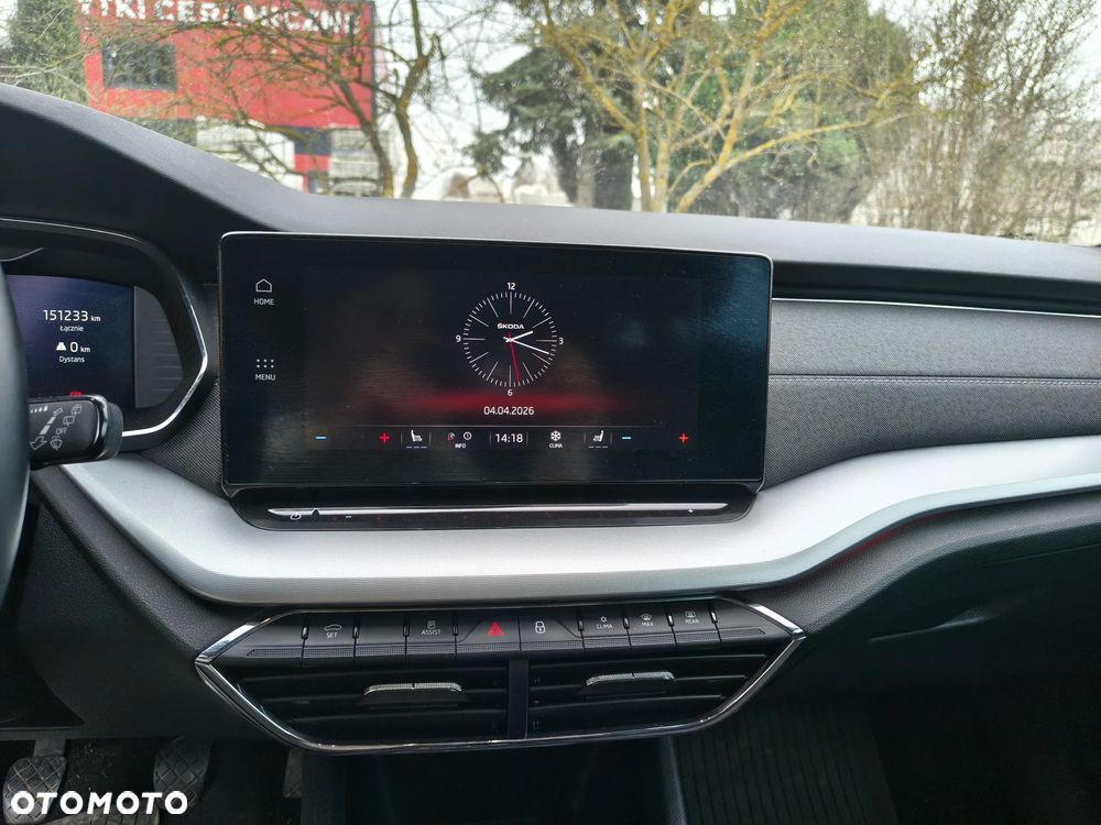 Skoda Octavia 1.5 TSI ACT Active - 9