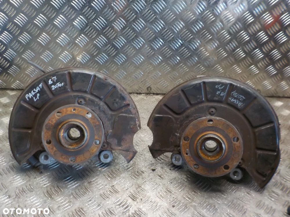 VOLKSWAGEN PASSAT B7 2.0 TDI ZWROTNICA LEWY LUB PRAWY PRZÓD PRZEDNIA