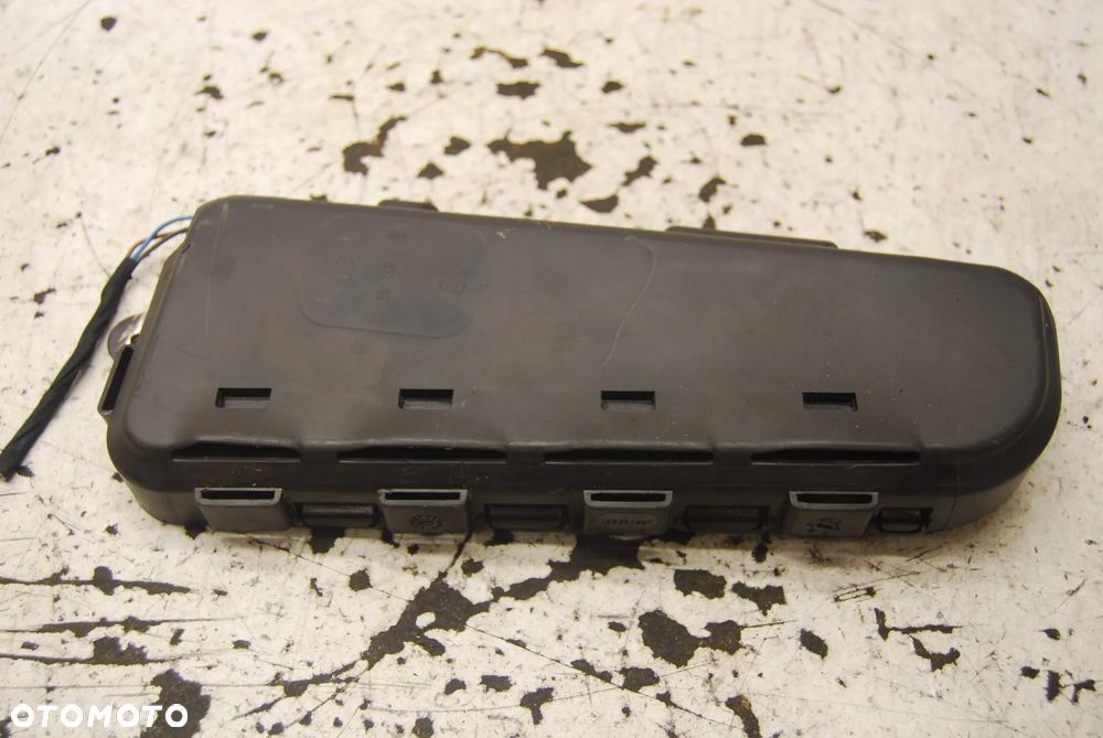 PODUSZKA POWIETRZNA FOTELA PRAWA PASAŻER 8200077832B RENAULT MEGANE II
