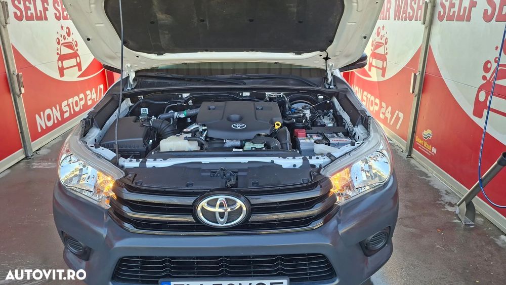 Toyota Hilux - 14
