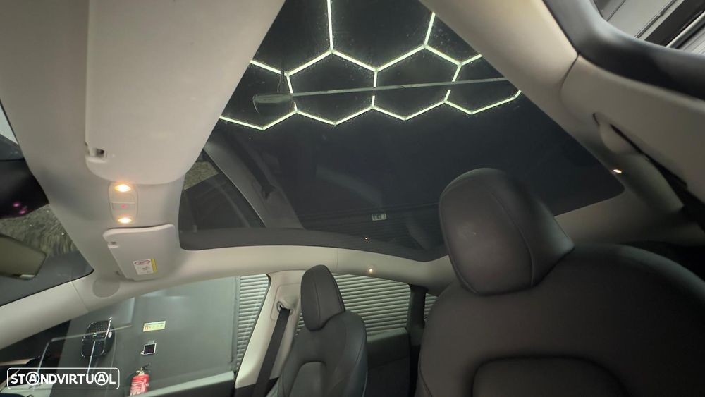 Tesla Model Y Performance Dual Motor AWD - 46