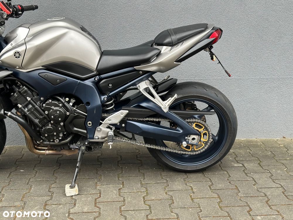 Yamaha FZ - 8