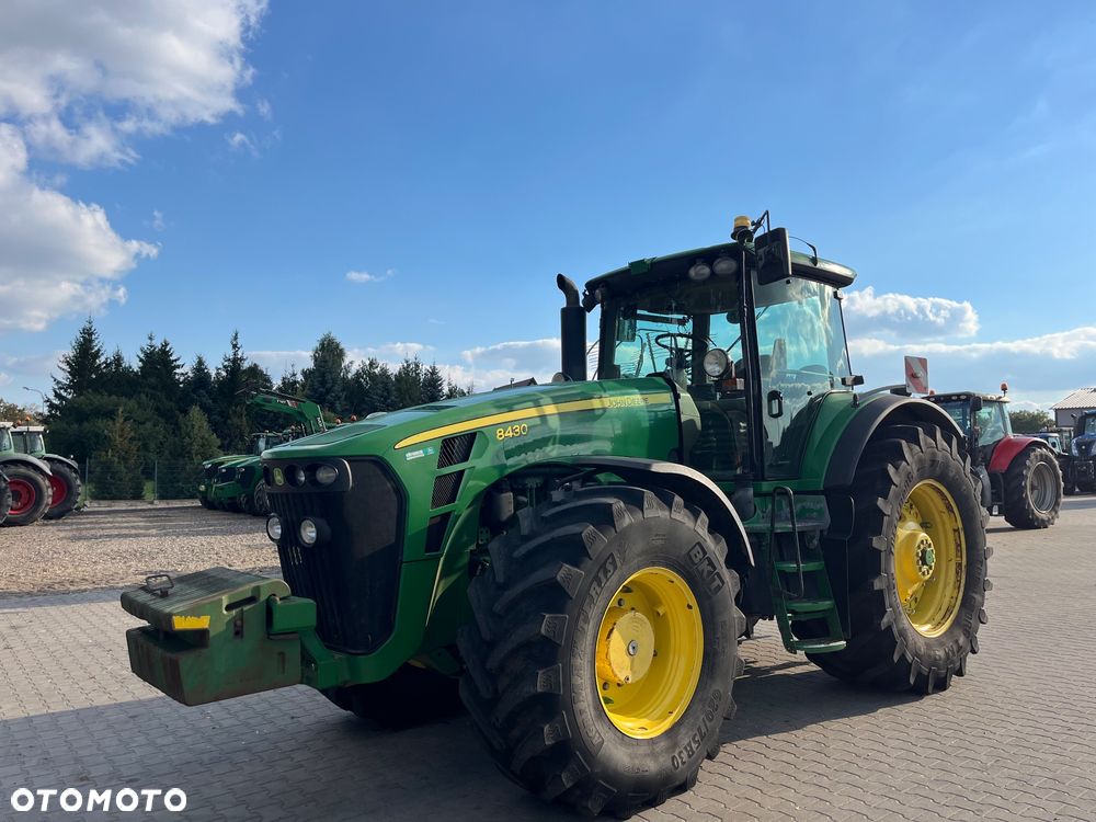 John Deere 8430 - 17