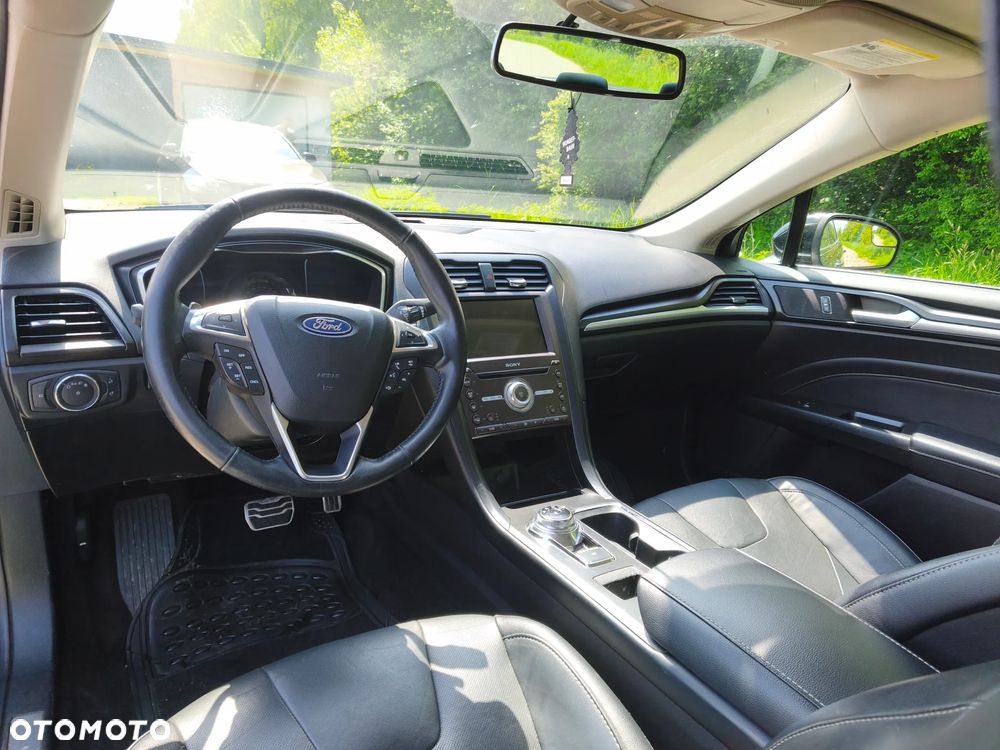 Ford Mondeo 2.0 EcoBoost Titanium - 12