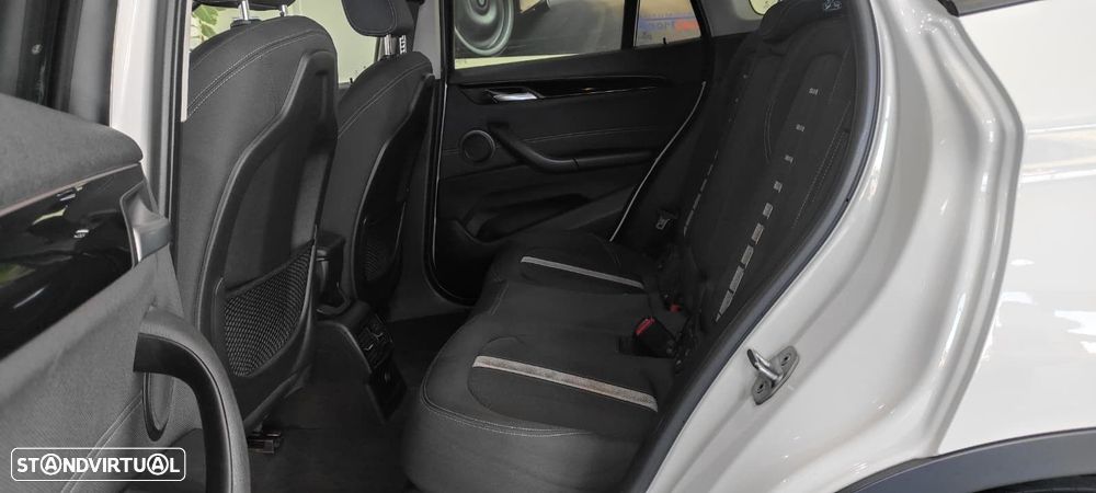 BMW X1 18 d sDrive Line Sport - 18