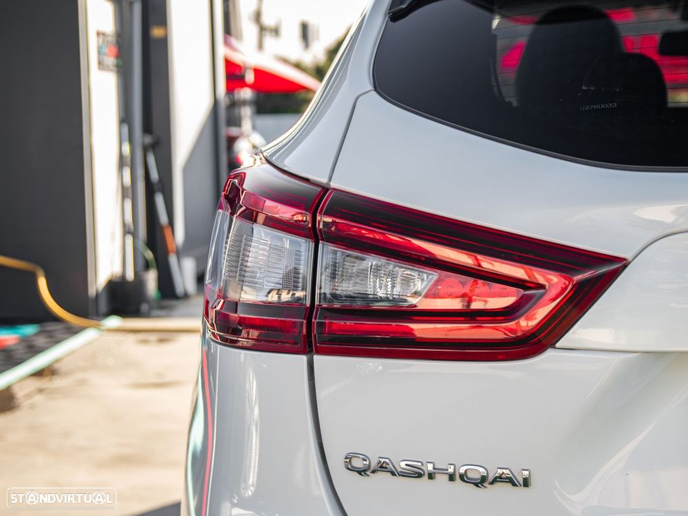 Nissan Qashqai 1.5 dCi N-Connecta J18 - 10